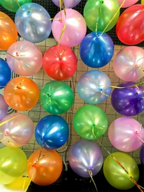 {{photo.Alt || photo.Description || 'Сет из 15 шаров "Разноцветный"'}}